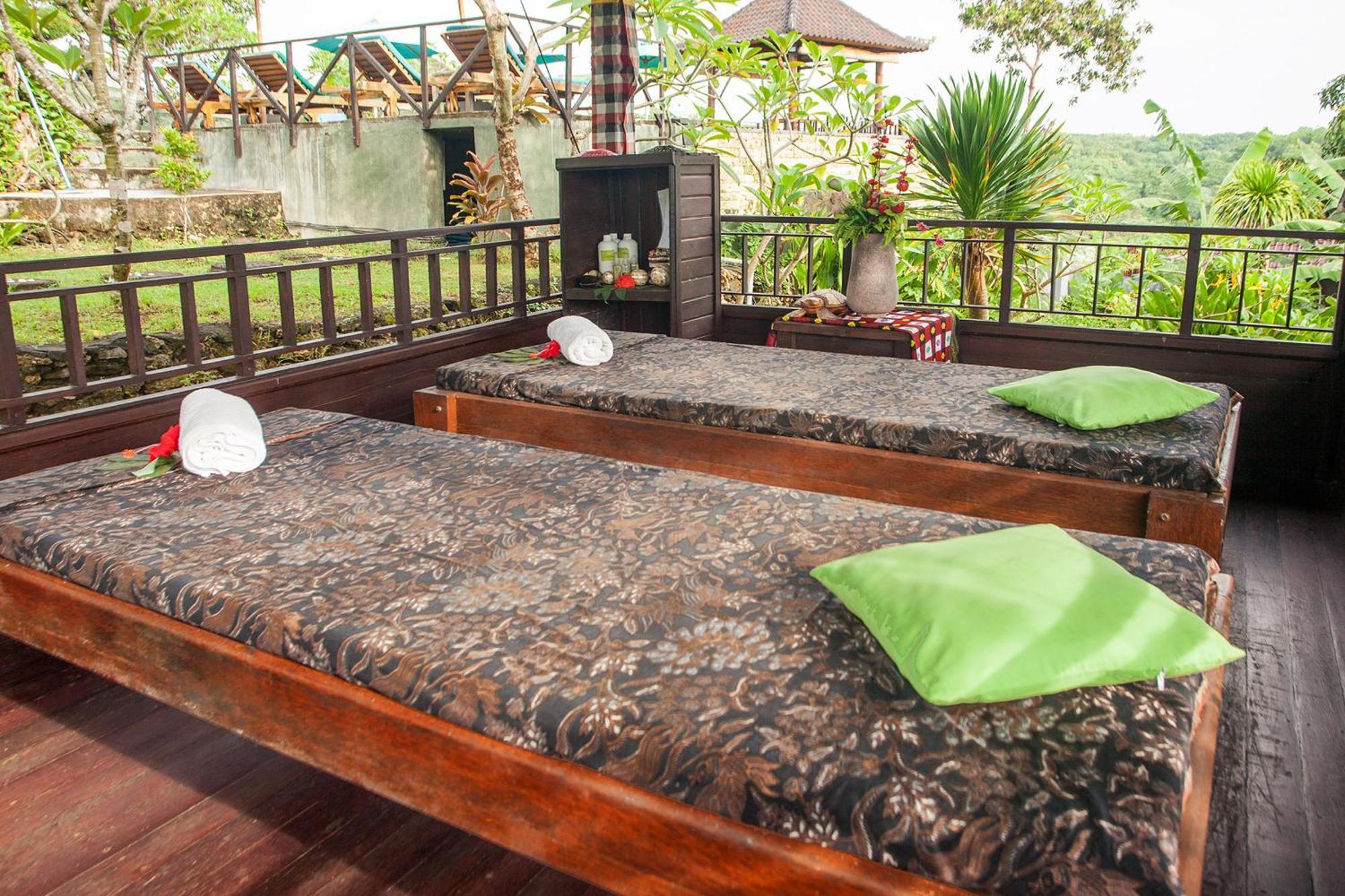 Poh Manis Lembongan Hotel Nusa Lembongan Exterior foto